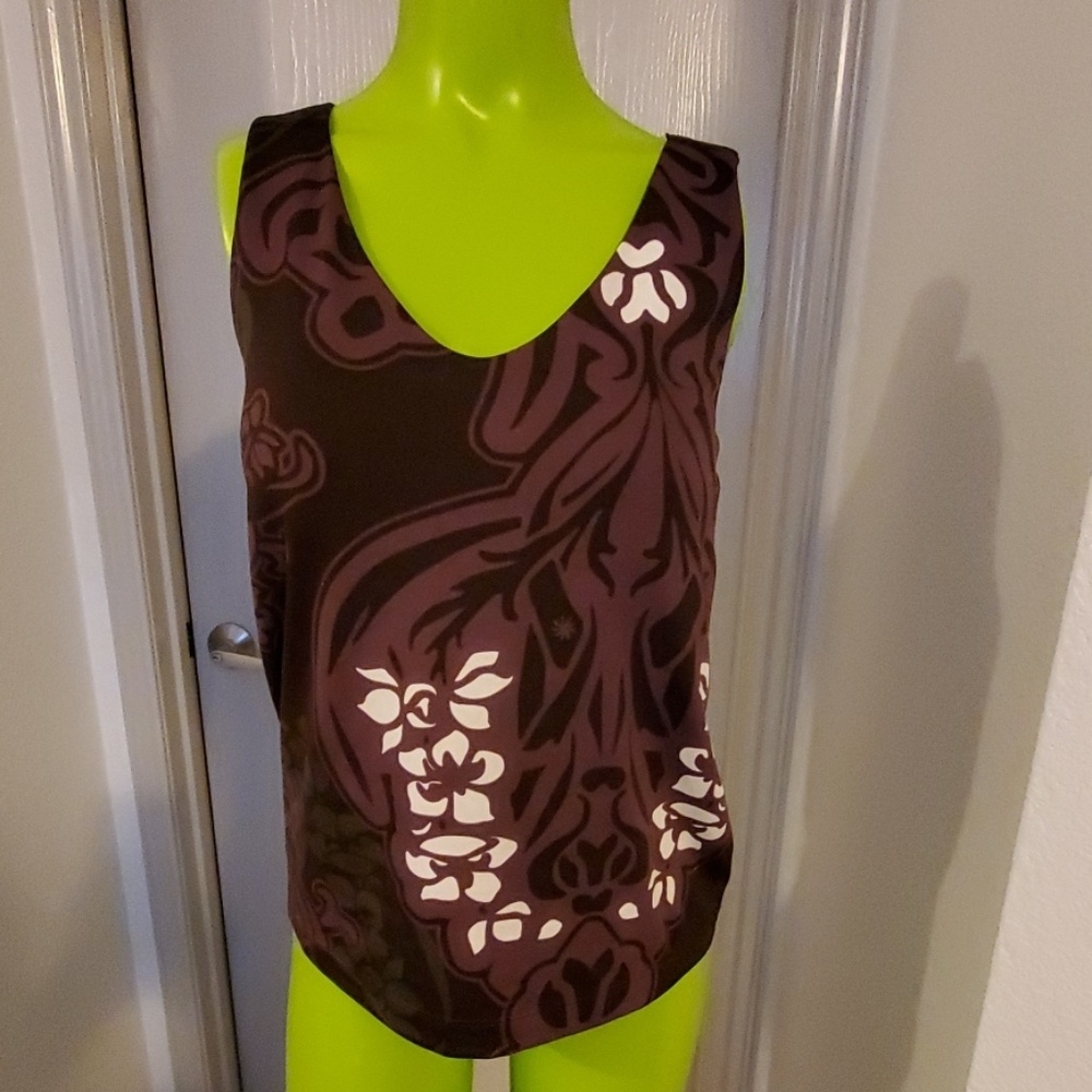 NEW Athleta workout top size 36C